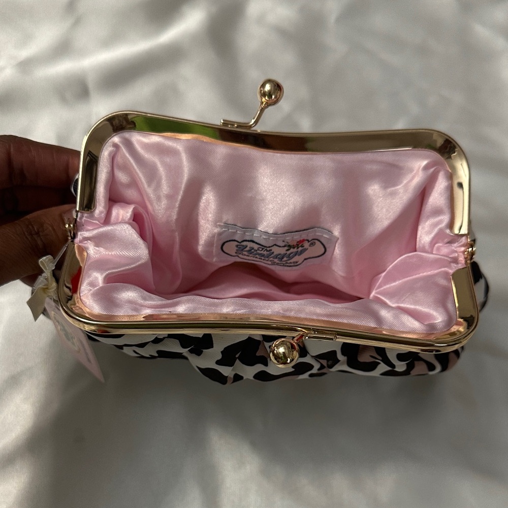 The Vintage Cosmetic company - Leopard Print Frame Cosmetic clutch - Picture 3 of 4